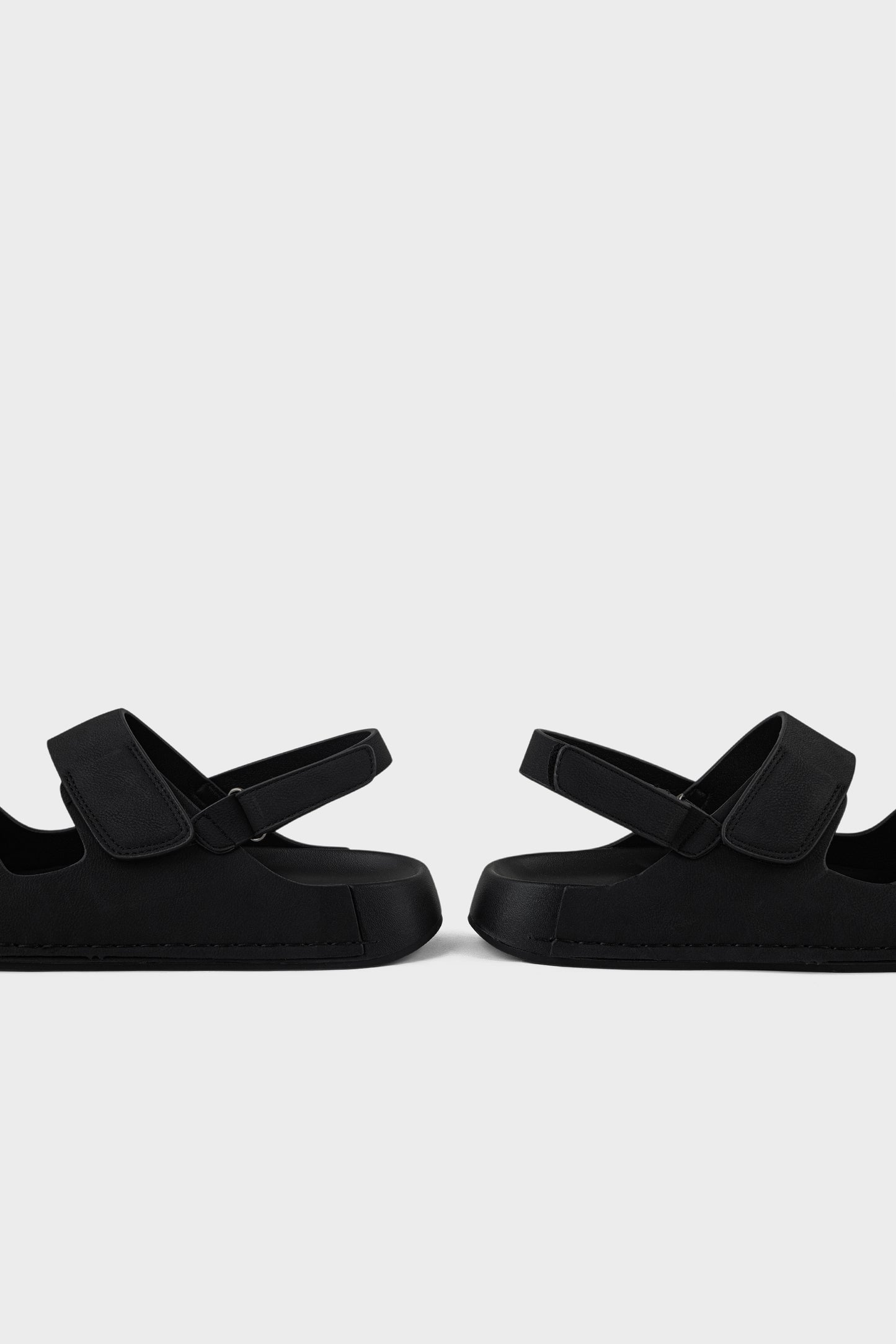 Men Casual Sandal MO1029-Black