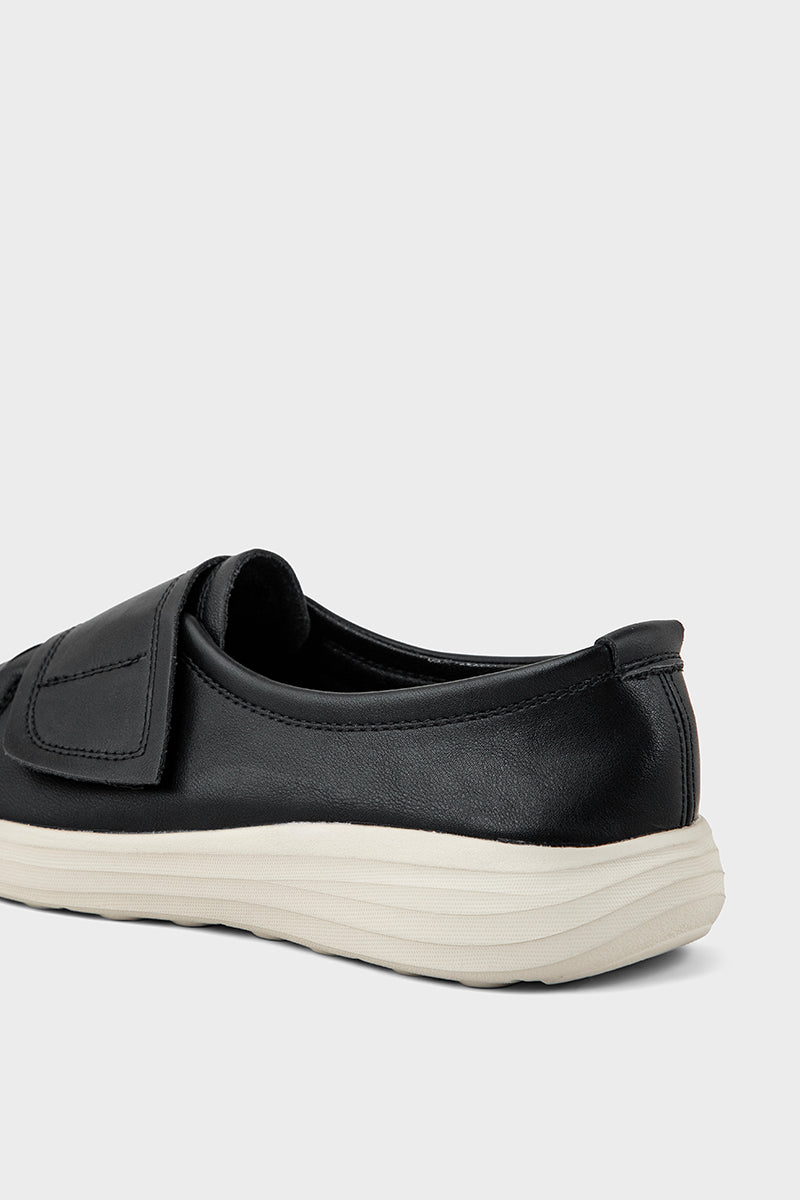 Casual Sneakers IC7542-Black