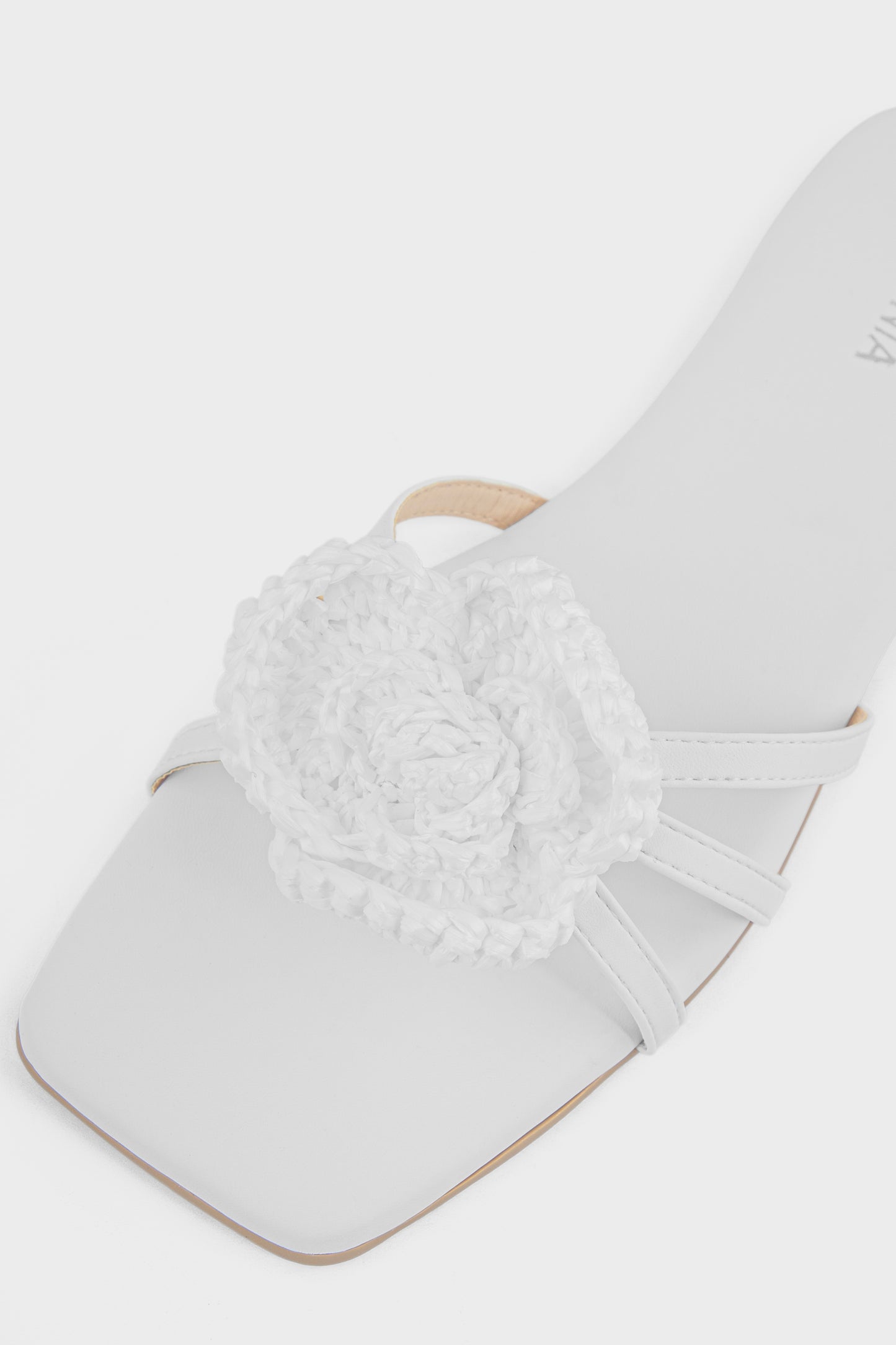 Casual Slip On IC0113-White