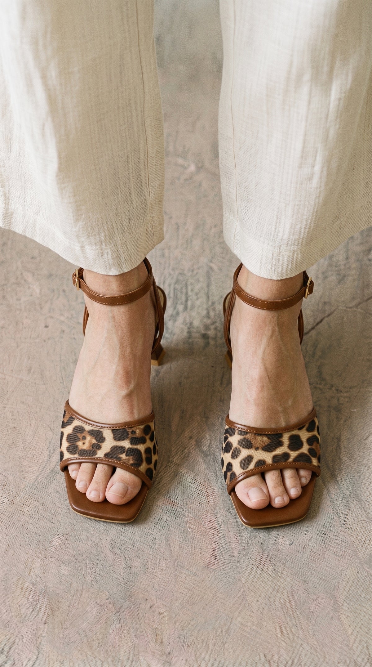 Formal Sandal IF2075-Brown
