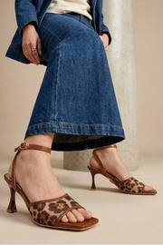 Formal Sandal IF2075-Brown
